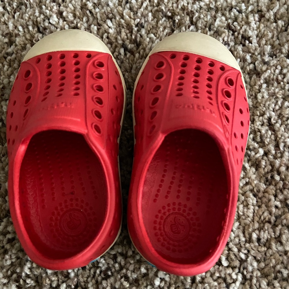 New natives shoes size 4 red